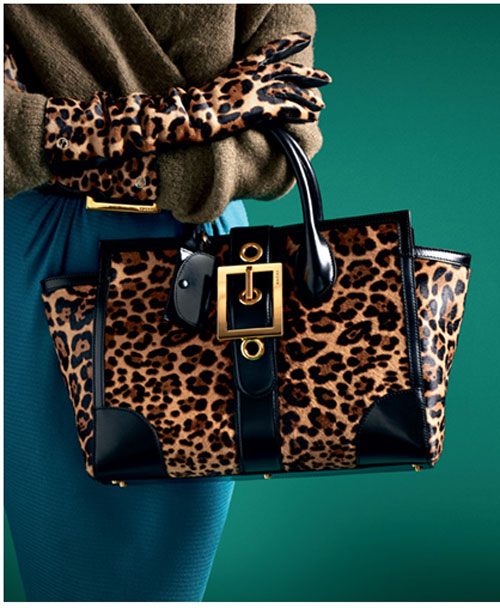 gucci-purse-and-gloves.jpg