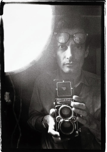 richard-avedon-with-camera.jpg Richard avedon with camera