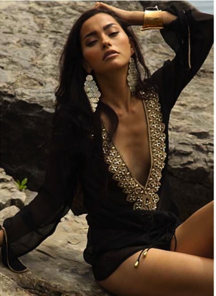 black-tunic.jpg Black tunic