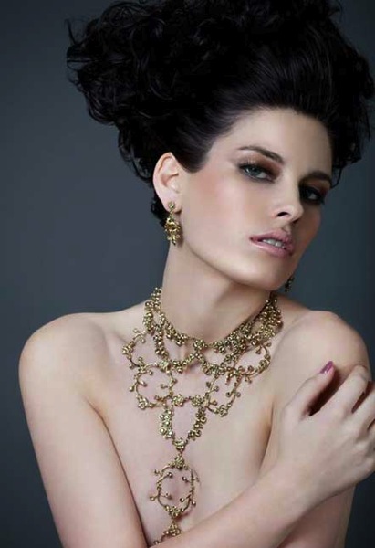 elegant-necklace.jpg Elegant necklace