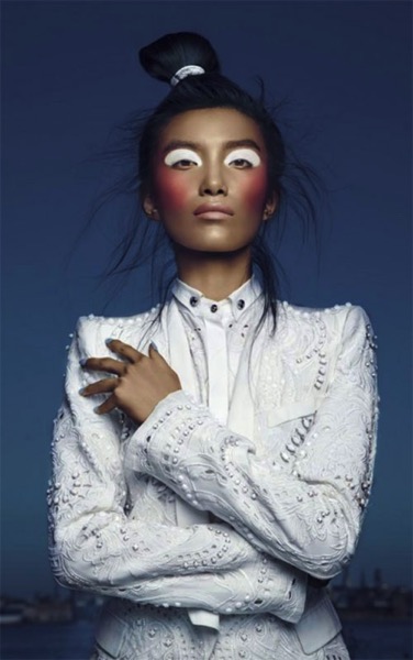 cute-topknot-with-white-eyeshadow.jpg Cute topknot with white eyeshadow