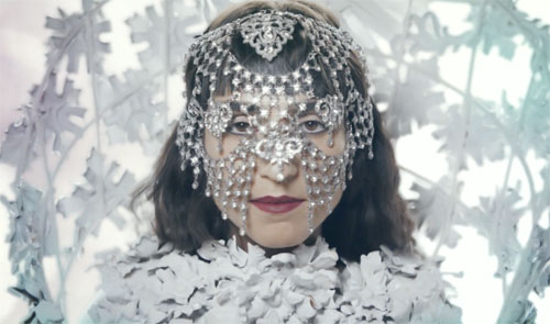 laleh-face-shot.jpg Laleh face shot