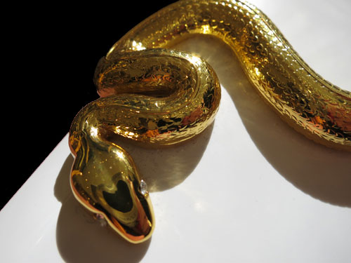 serpent-clutch.jpg